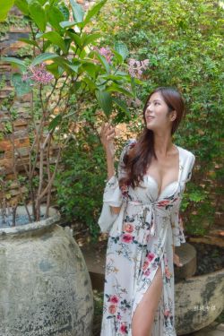 耳鬓厮磨作者:茶红小豆